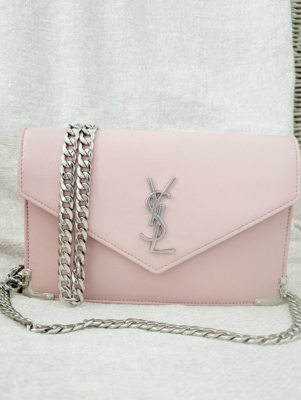 Yves Saint Laurent Pink Chain Shoulder Bag - Picture 1 of 9